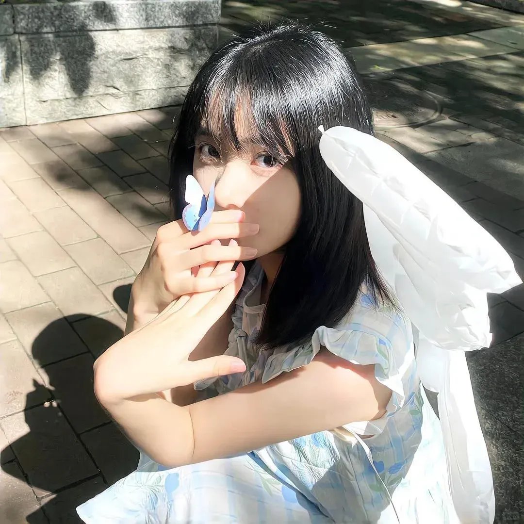 美丽笨女人 封面